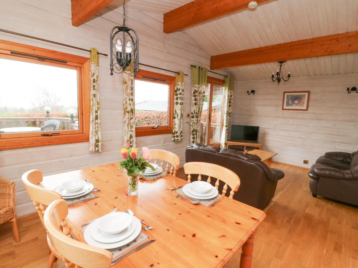 Barn Owl Lodge Rhayader Exterior foto